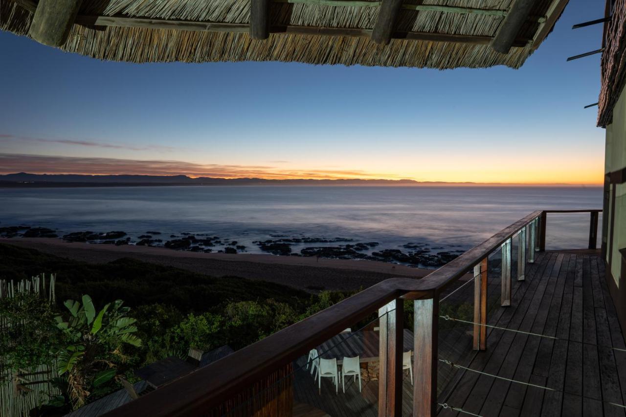 Dolphin Sunrise Hotel Jeffreys Bay Exterior photo